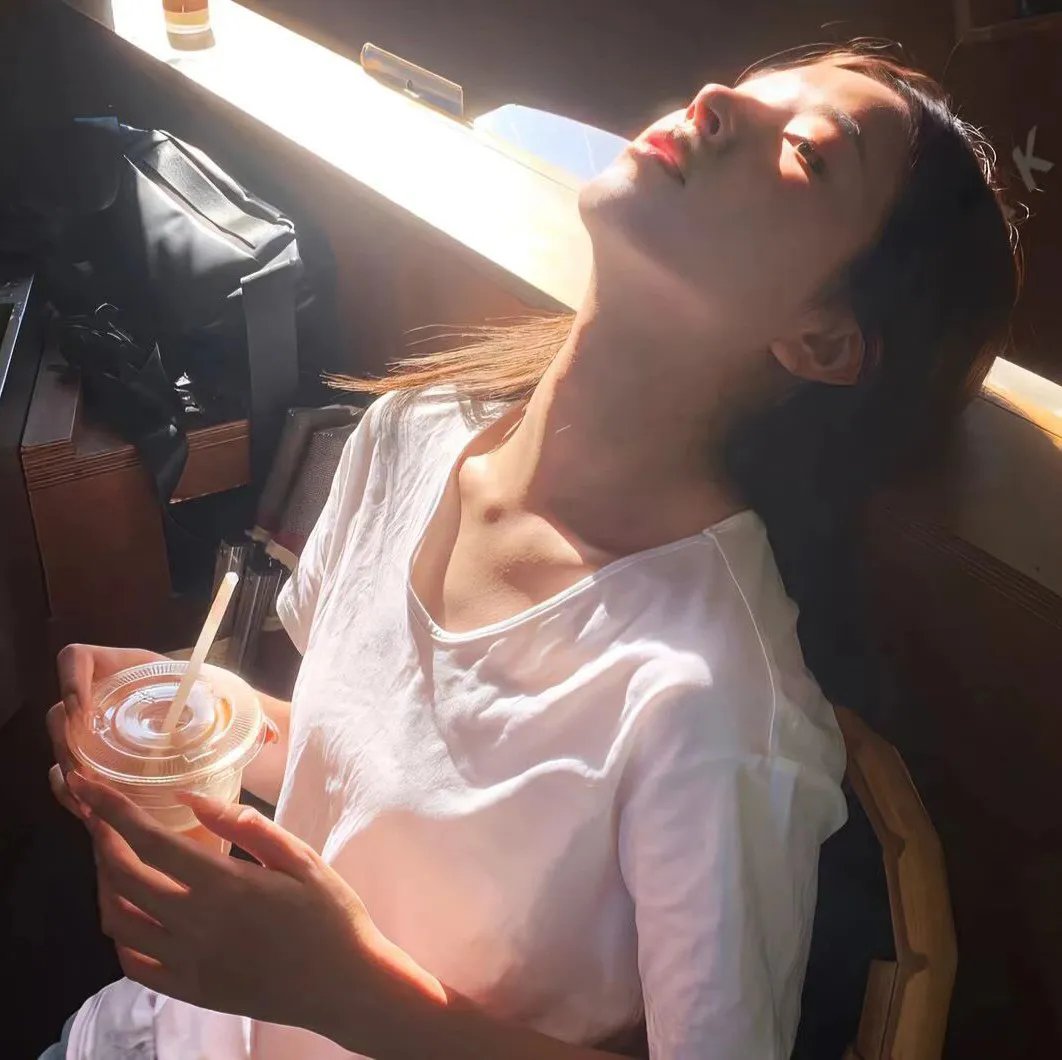 女王驾到哥哥请臣服